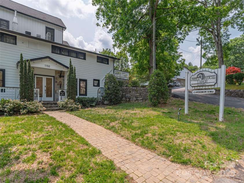 1150 Blue Ridge Road, Flat Rock, NC 28731.  MLS# CAR4302302, YatesRealty ID 49. 