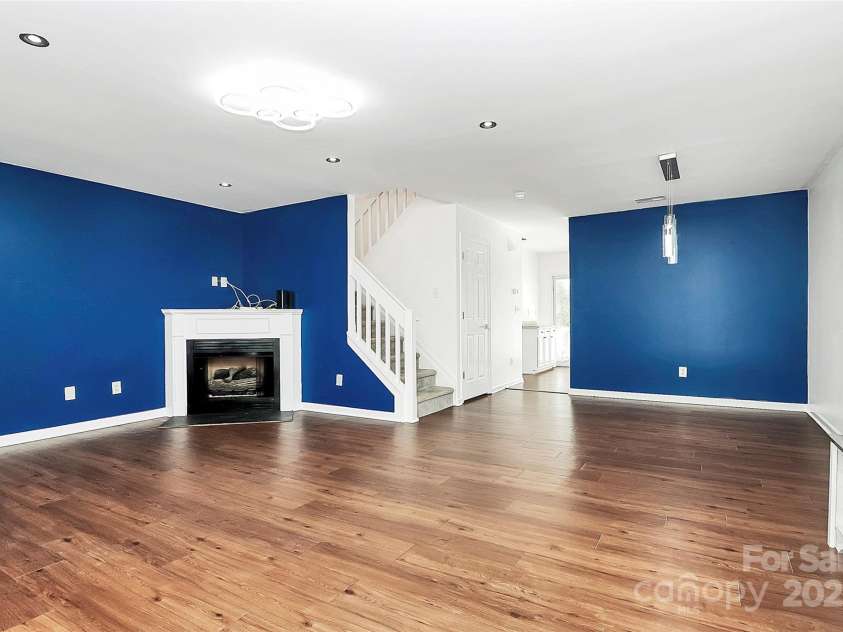 10549 Yellow Rose Lane, Charlotte, NC 28269.  MLS# CAR4310957, YatesRealty ID 490. 