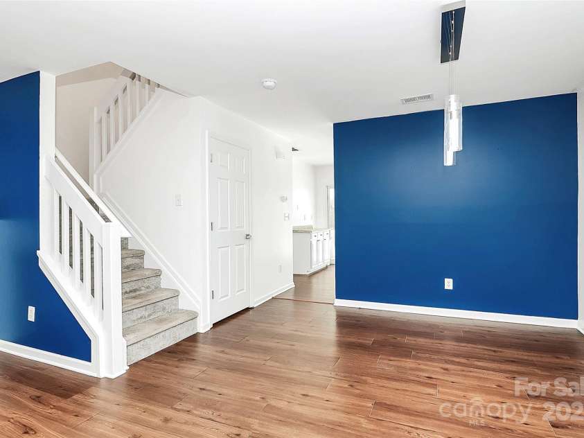 10549 Yellow Rose Lane, Charlotte, NC 28269.  MLS# CAR4310957, YatesRealty ID 490. 