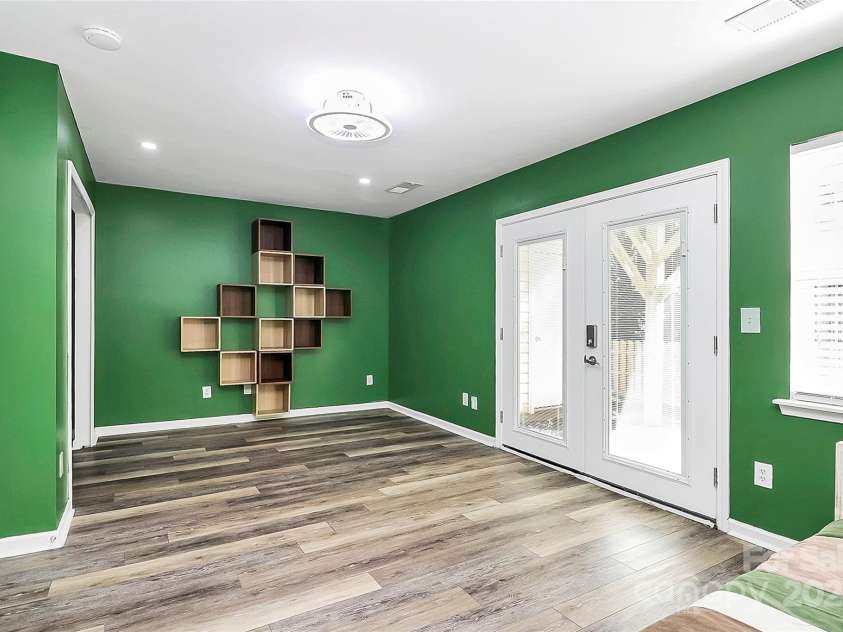 10549 Yellow Rose Lane, Charlotte, NC 28269.  MLS# CAR4310957, YatesRealty ID 490. 