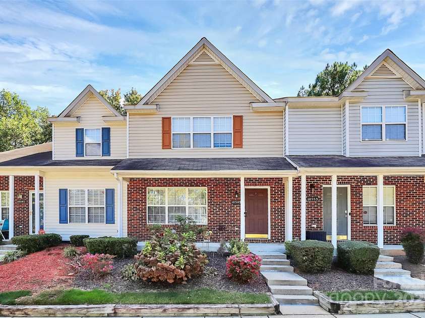 10549 Yellow Rose Lane, Charlotte, NC 28269.  MLS# CAR4310957, YatesRealty ID 490. 