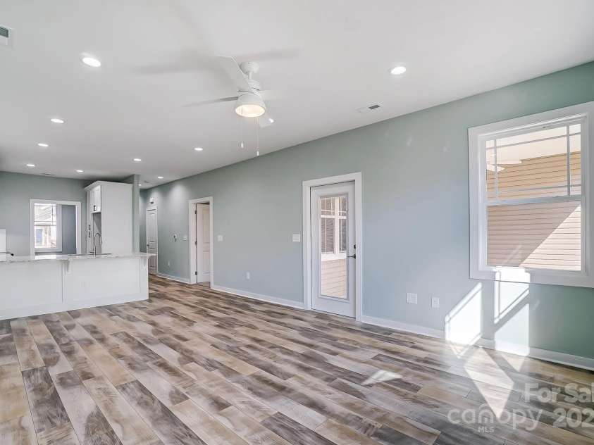 1523 28th Street Place, Hickory, NC 28602.  MLS# CAR4168324, YatesRealty ID 490. 