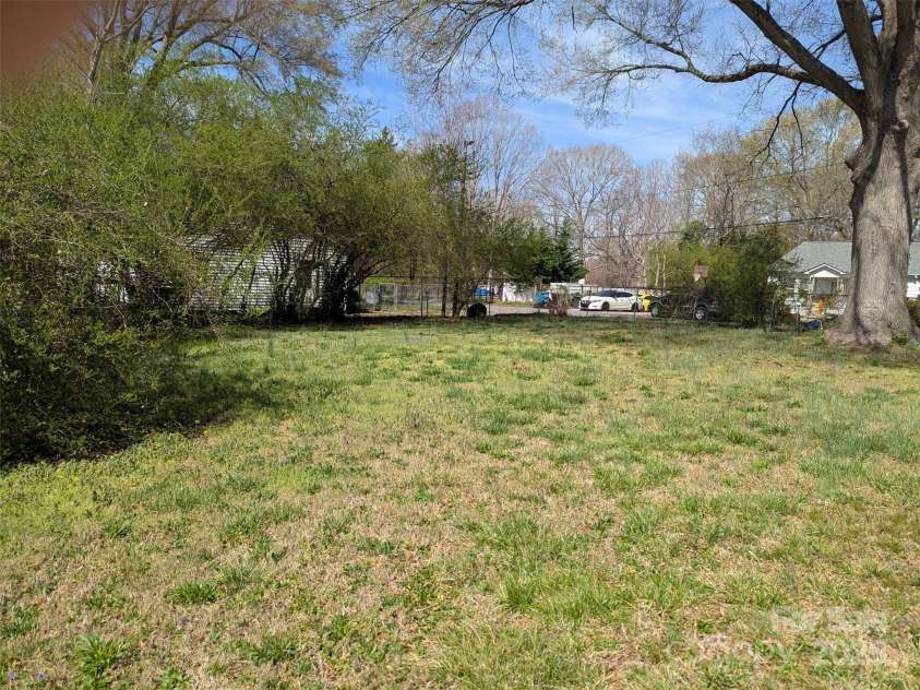 3703 Crawford Street, Gastonia, NC 28052.  MLS# CAR4237431, YatesRealty ID 4900. Backyard