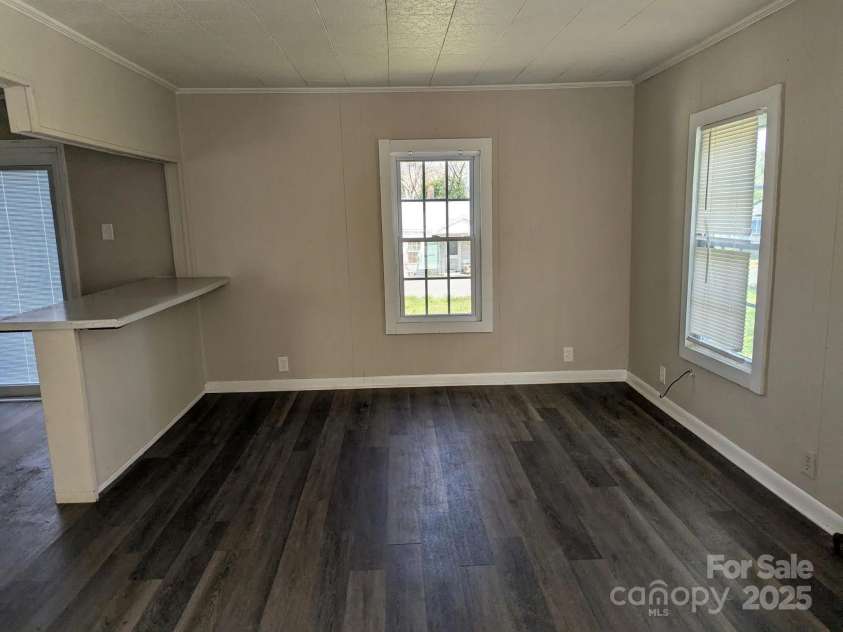 3703 Crawford Street, Gastonia, NC 28052.  MLS# CAR4237431, YatesRealty ID 4900. Living room