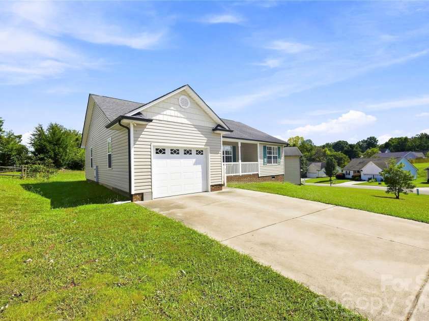 5119 Hildreth Court, Concord, NC 28025.  MLS# CAR4421897, YatesRealty ID 49000. 