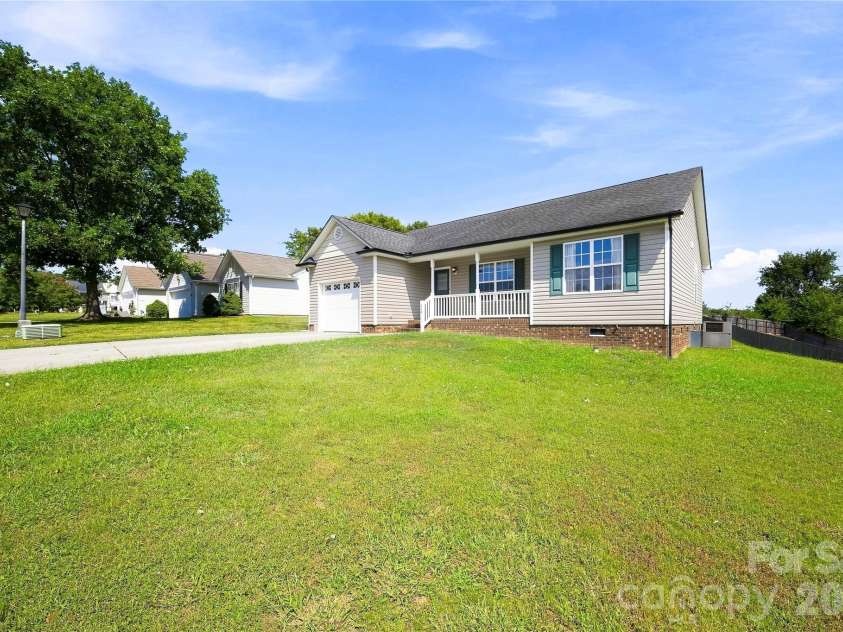 5119 Hildreth Court, Concord, NC 28025.  MLS# CAR4421897, YatesRealty ID 49000. 