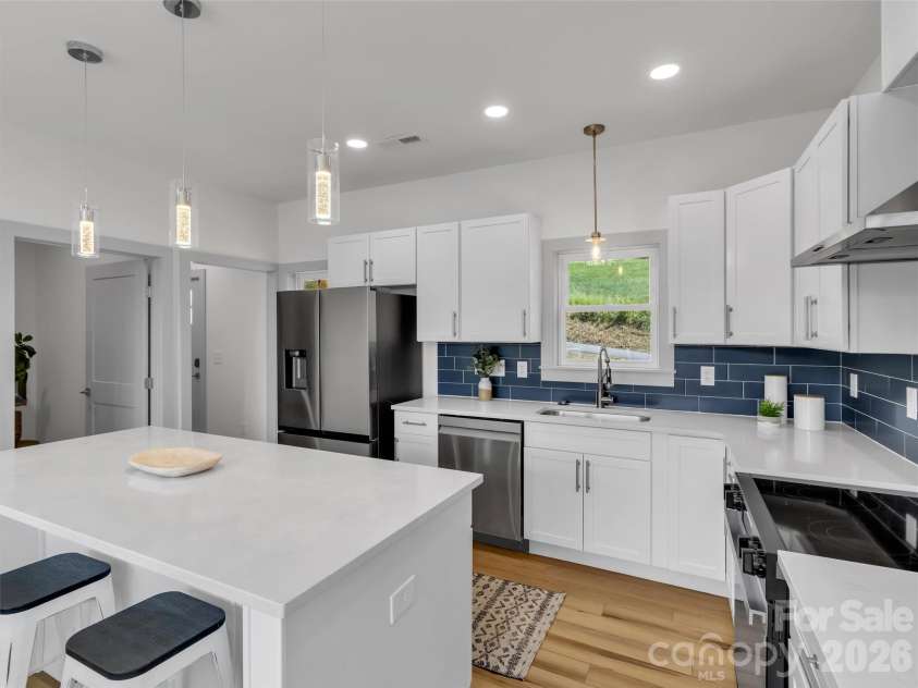 185 Kadire Drive, Waynesville, NC 28785.  MLS# CAR4420272, YatesRealty ID 49001. 