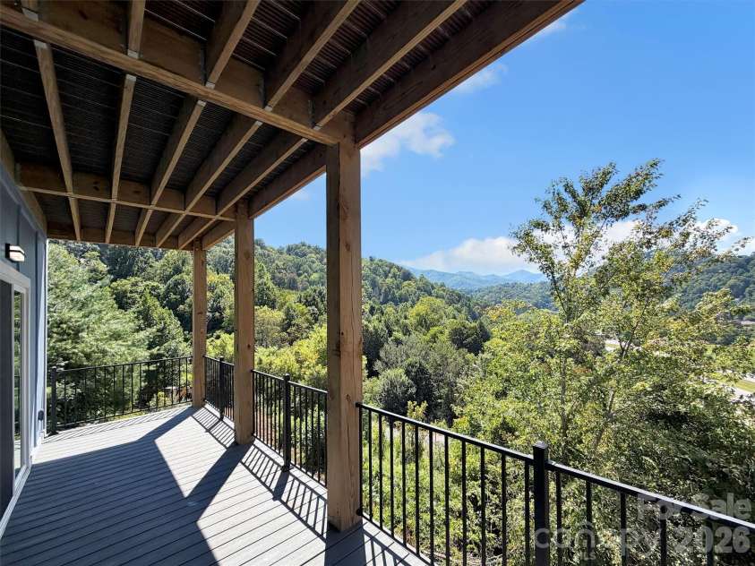 185 Kadire Drive, Waynesville, NC 28785.  MLS# CAR4420272, YatesRealty ID 49001. 