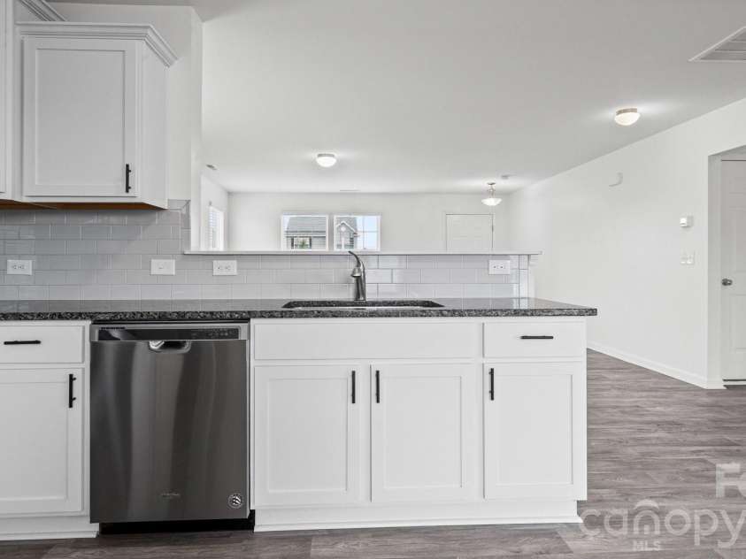 132 Galley Lane, Statesville, NC 28677.  MLS# CAR4421928, YatesRealty ID 49003. 