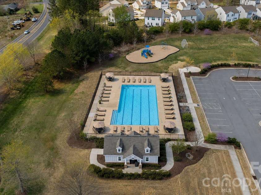 132 Galley Lane, Statesville, NC 28677.  MLS# CAR4421928, YatesRealty ID 49003. 
