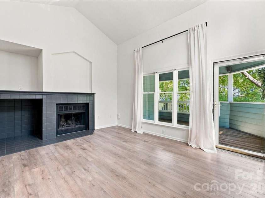 419 8th Street, Charlotte, NC 28202.  MLS# CAR4421707, YatesRealty ID 49009. Welcome home
