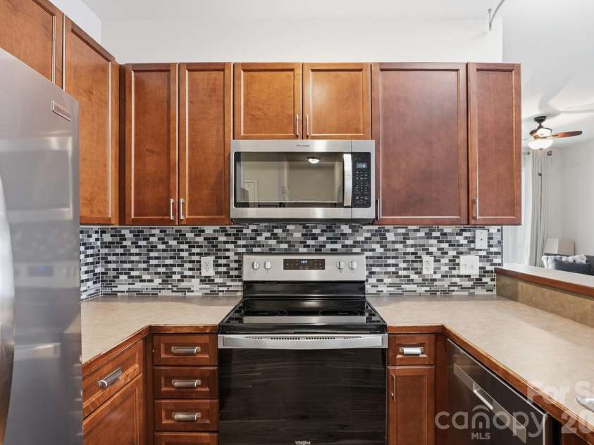1308 Kenilworth Avenue, Charlotte, NC 28203.  MLS# CAR4386700, YatesRealty ID 4901. 