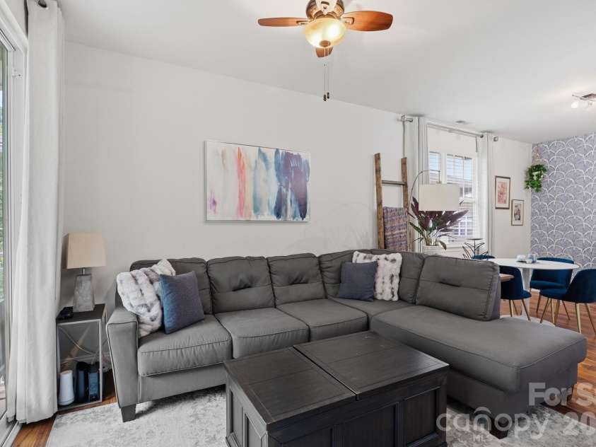 1308 Kenilworth Avenue, Charlotte, NC 28203.  MLS# CAR4386700, YatesRealty ID 4901. Open Floor Plan