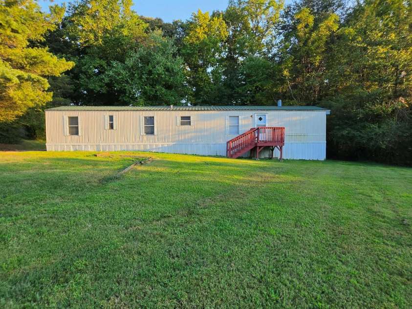902 Barry Oak Road, Cleveland, NC 27013.  MLS# CAR4420904, YatesRealty ID 49010. 