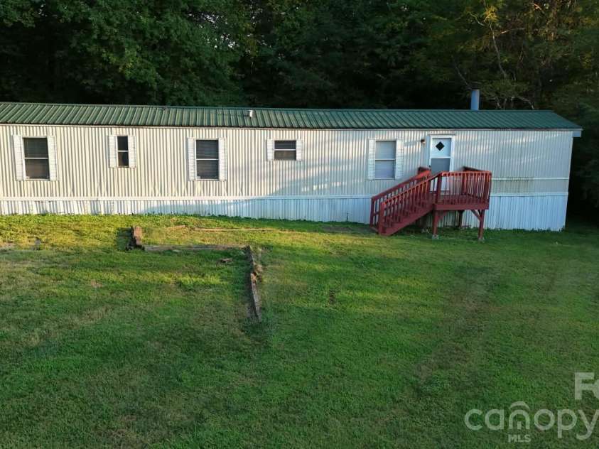 902 Barry Oak Road, Cleveland, NC 27013.  MLS# CAR4420904, YatesRealty ID 49010. 