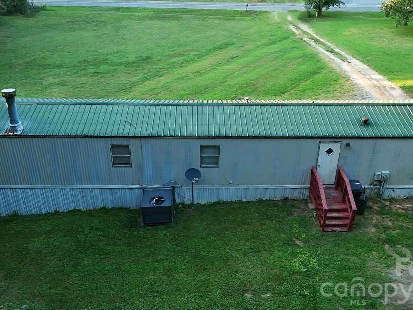 902 Barry Oak Road, Cleveland, NC 27013.  MLS# CAR4420904, YatesRealty ID 49010. 