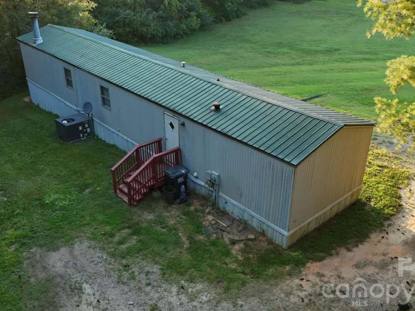902 Barry Oak Road, Cleveland, NC 27013.  MLS# CAR4420904, YatesRealty ID 49010. 