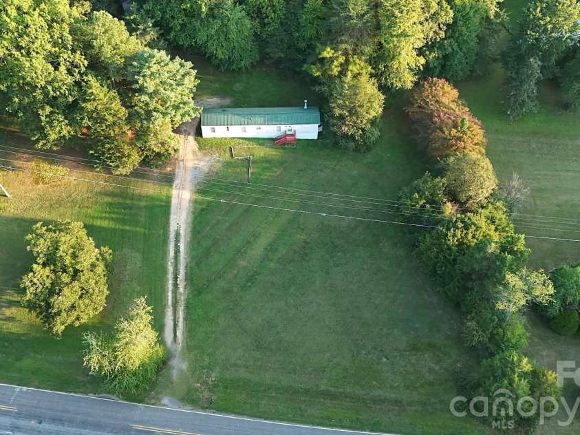 902 Barry Oak Road, Cleveland, NC 27013.  MLS# CAR4420904, YatesRealty ID 49010. 