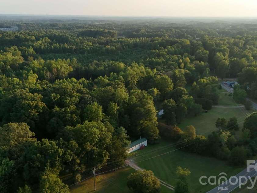 902 Barry Oak Road, Cleveland, NC 27013.  MLS# CAR4420904, YatesRealty ID 49010. 
