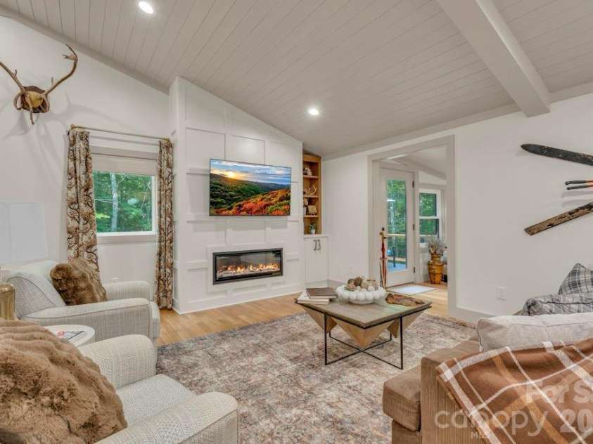 2281 Old Nc Highway 16 Highway, Jefferson, NC 28640.  MLS# CAR4413688, YatesRealty ID 49012. 