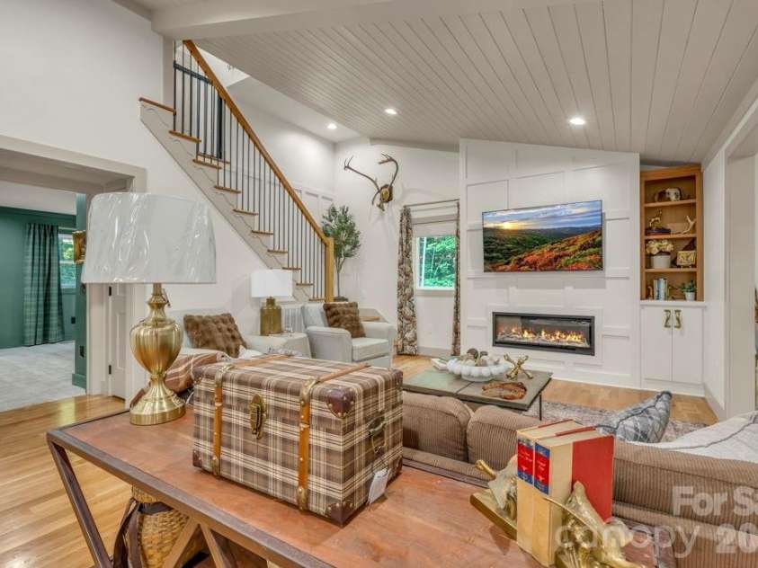 2281 Old Nc Highway 16 Highway, Jefferson, NC 28640.  MLS# CAR4413688, YatesRealty ID 49012. 