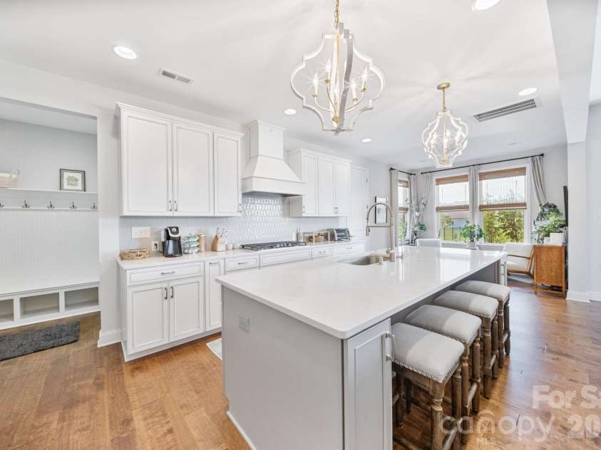 16139 Tulloch Road, Charlotte, NC 28278.  MLS# CAR4415851, YatesRealty ID 49013. 