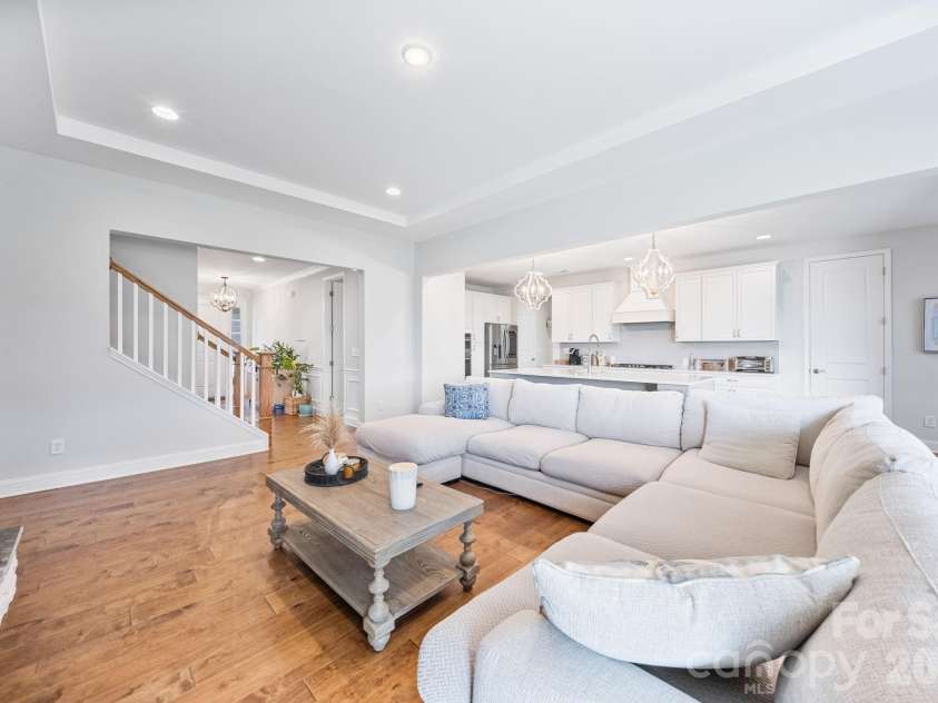 16139 Tulloch Road, Charlotte, NC 28278.  MLS# CAR4415851, YatesRealty ID 49013. 