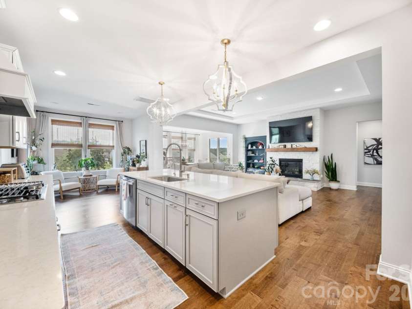 16139 Tulloch Road, Charlotte, NC 28278.  MLS# CAR4415851, YatesRealty ID 49013. 