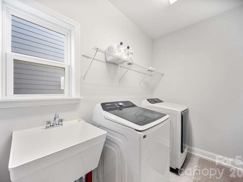16139 Tulloch Road, Charlotte, NC 28278.  MLS# CAR4415851, YatesRealty ID 49013. 