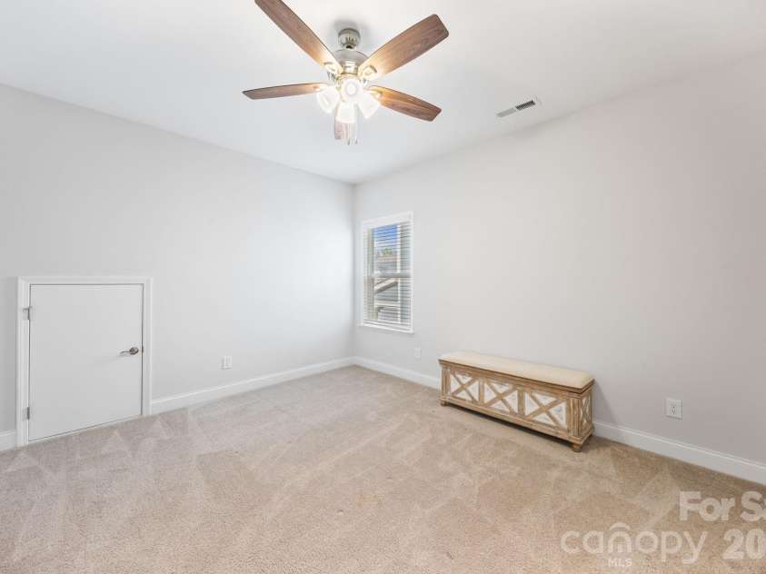 16139 Tulloch Road, Charlotte, NC 28278.  MLS# CAR4415851, YatesRealty ID 49013. 