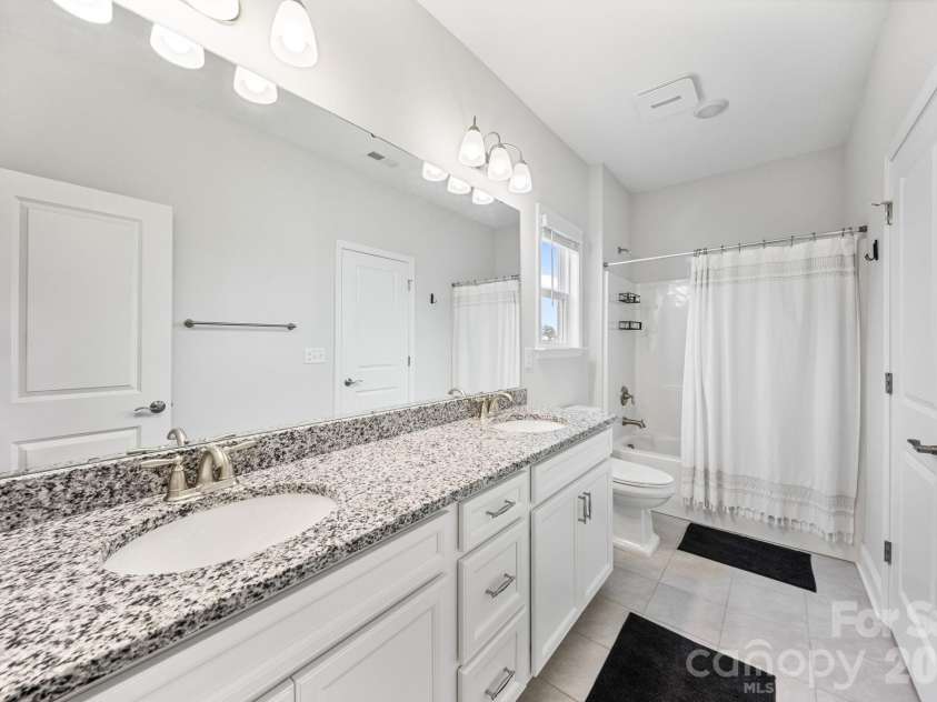 16139 Tulloch Road, Charlotte, NC 28278.  MLS# CAR4415851, YatesRealty ID 49013. 
