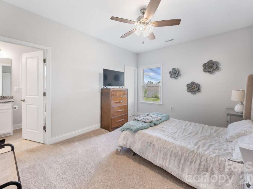 16139 Tulloch Road, Charlotte, NC 28278.  MLS# CAR4415851, YatesRealty ID 49013. 