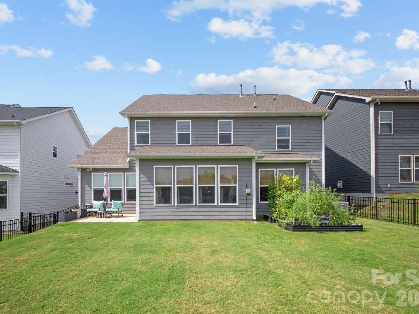16139 Tulloch Road, Charlotte, NC 28278.  MLS# CAR4415851, YatesRealty ID 49013. 