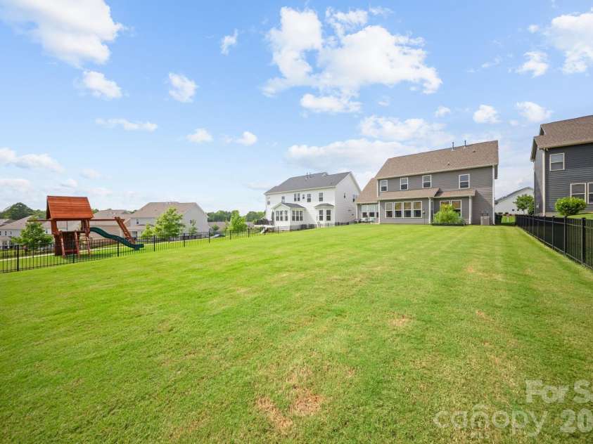 16139 Tulloch Road, Charlotte, NC 28278.  MLS# CAR4415851, YatesRealty ID 49013. 