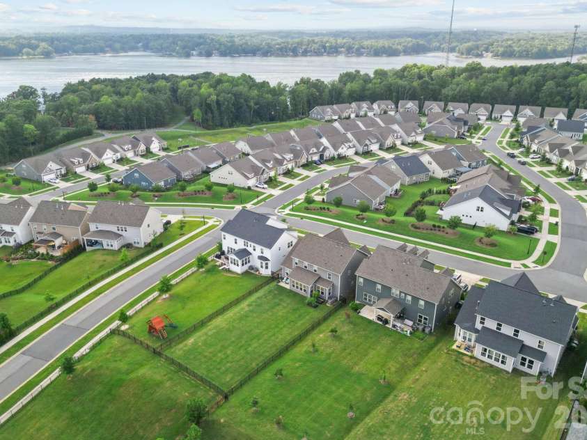 16139 Tulloch Road, Charlotte, NC 28278.  MLS# CAR4415851, YatesRealty ID 49013. 