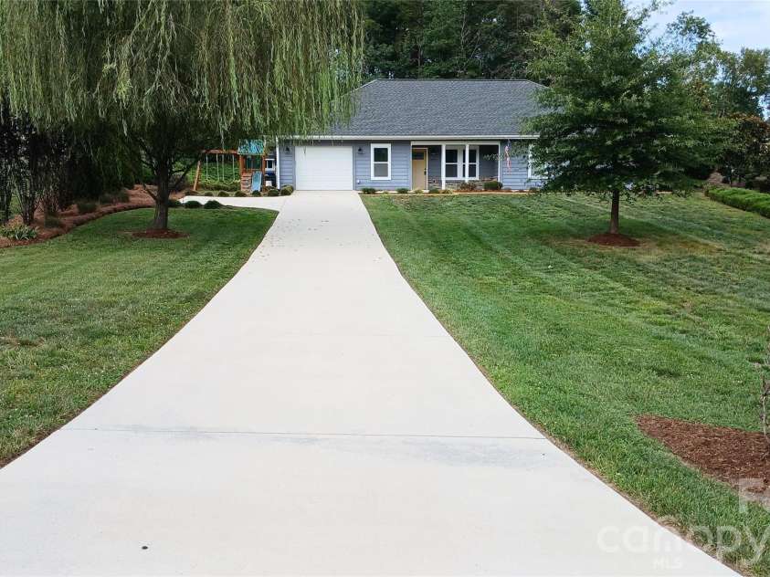 329 Springwood Drive, Valdese, NC 28690.  MLS# CAR4419407, YatesRealty ID 49016. 