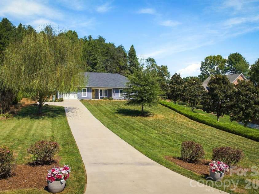 329 Springwood Drive, Valdese, NC 28690.  MLS# CAR4419407, YatesRealty ID 49016. 