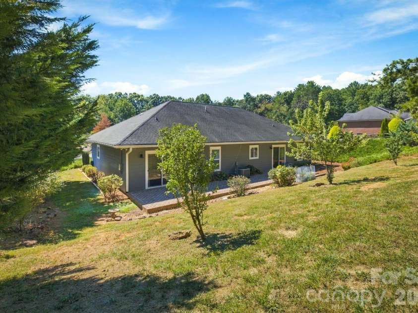 329 Springwood Drive, Valdese, NC 28690.  MLS# CAR4419407, YatesRealty ID 49016. 