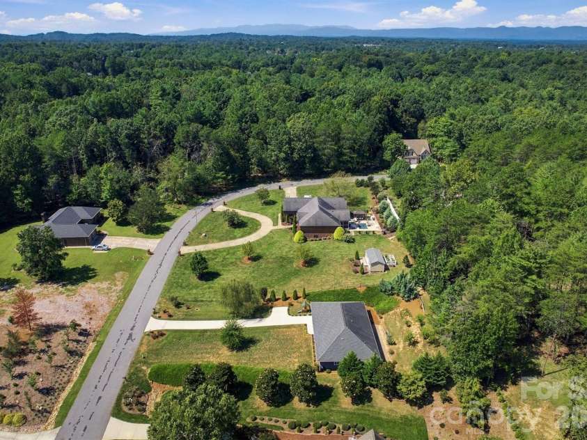 329 Springwood Drive, Valdese, NC 28690.  MLS# CAR4419407, YatesRealty ID 49016. 