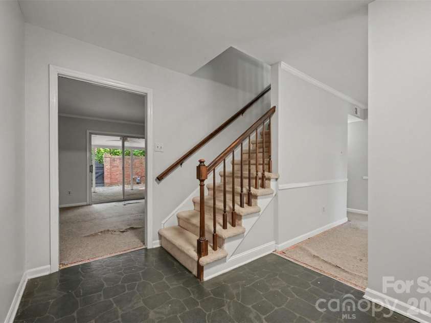 6727 Constitution Lane, Charlotte, NC 28210.  MLS# CAR4418057, YatesRealty ID 49018. 