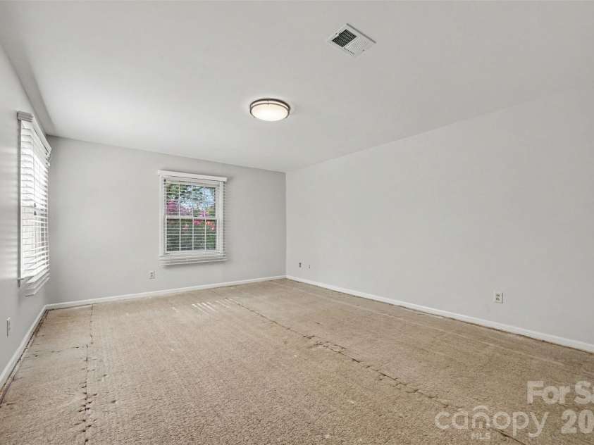 6727 Constitution Lane, Charlotte, NC 28210.  MLS# CAR4418057, YatesRealty ID 49018. 