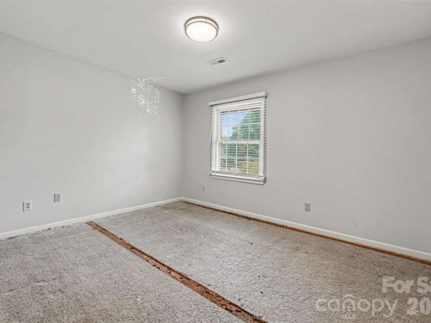 6727 Constitution Lane, Charlotte, NC 28210.  MLS# CAR4418057, YatesRealty ID 49018. 