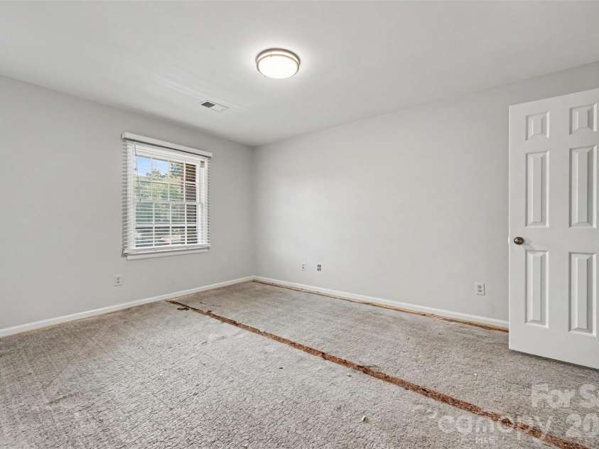 6727 Constitution Lane, Charlotte, NC 28210.  MLS# CAR4418057, YatesRealty ID 49018. 
