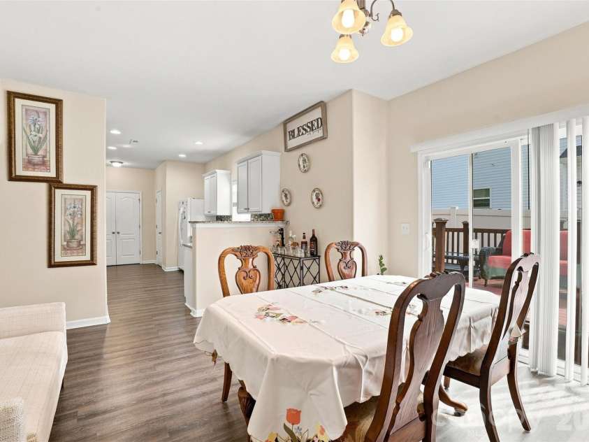 4008 Tulocay Lane, Charlotte, NC 28215.  MLS# CAR4421466, YatesRealty ID 49019. 