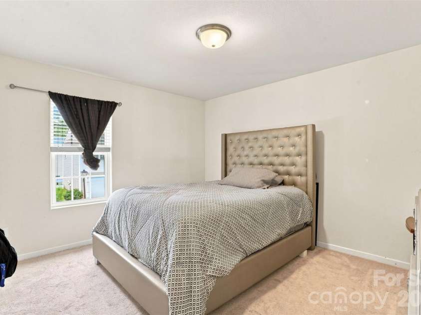 4008 Tulocay Lane, Charlotte, NC 28215.  MLS# CAR4421466, YatesRealty ID 49019. 