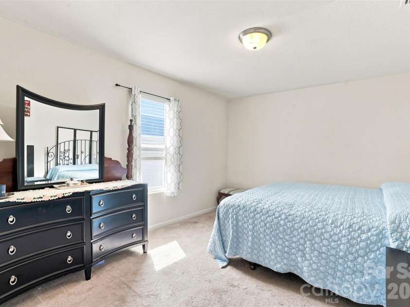 4008 Tulocay Lane, Charlotte, NC 28215.  MLS# CAR4421466, YatesRealty ID 49019. 
