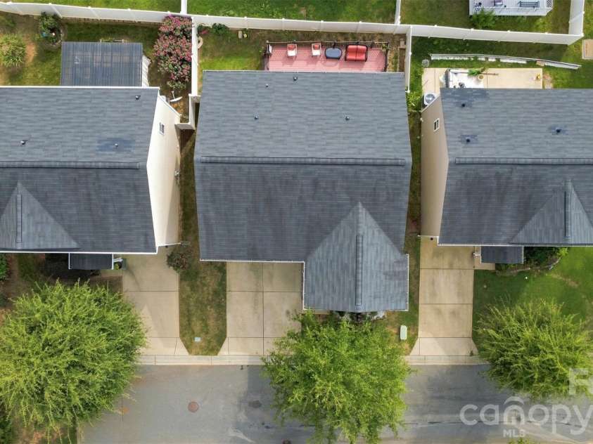 4008 Tulocay Lane, Charlotte, NC 28215.  MLS# CAR4421466, YatesRealty ID 49019. 