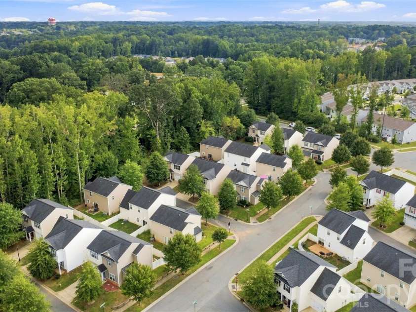4008 Tulocay Lane, Charlotte, NC 28215.  MLS# CAR4421466, YatesRealty ID 49019. 
