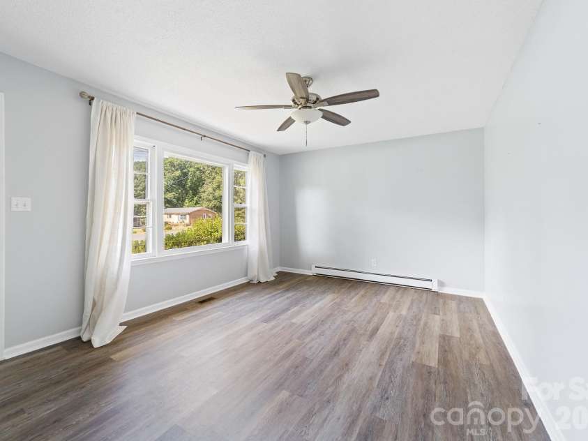 3424 Autumn Drive, Gastonia, NC 28056.  MLS# CAR4350646, YatesRealty ID 4902. 
