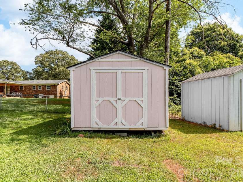 3424 Autumn Drive, Gastonia, NC 28056.  MLS# CAR4350646, YatesRealty ID 4902. 
